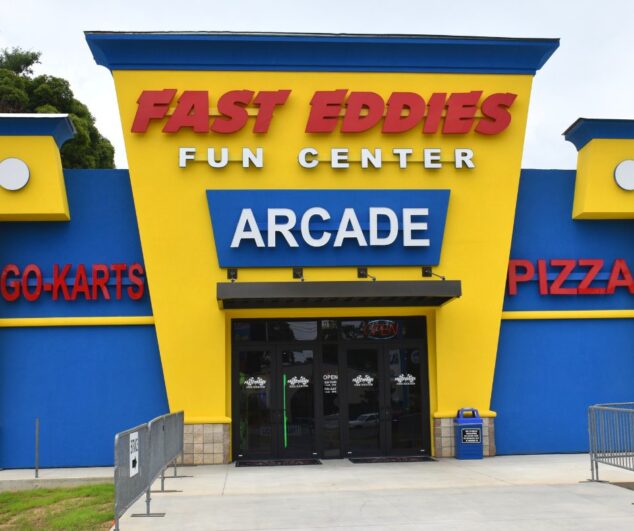 The Ultimate Day Out at Fast Eddies Fun Center ZuzuForKids